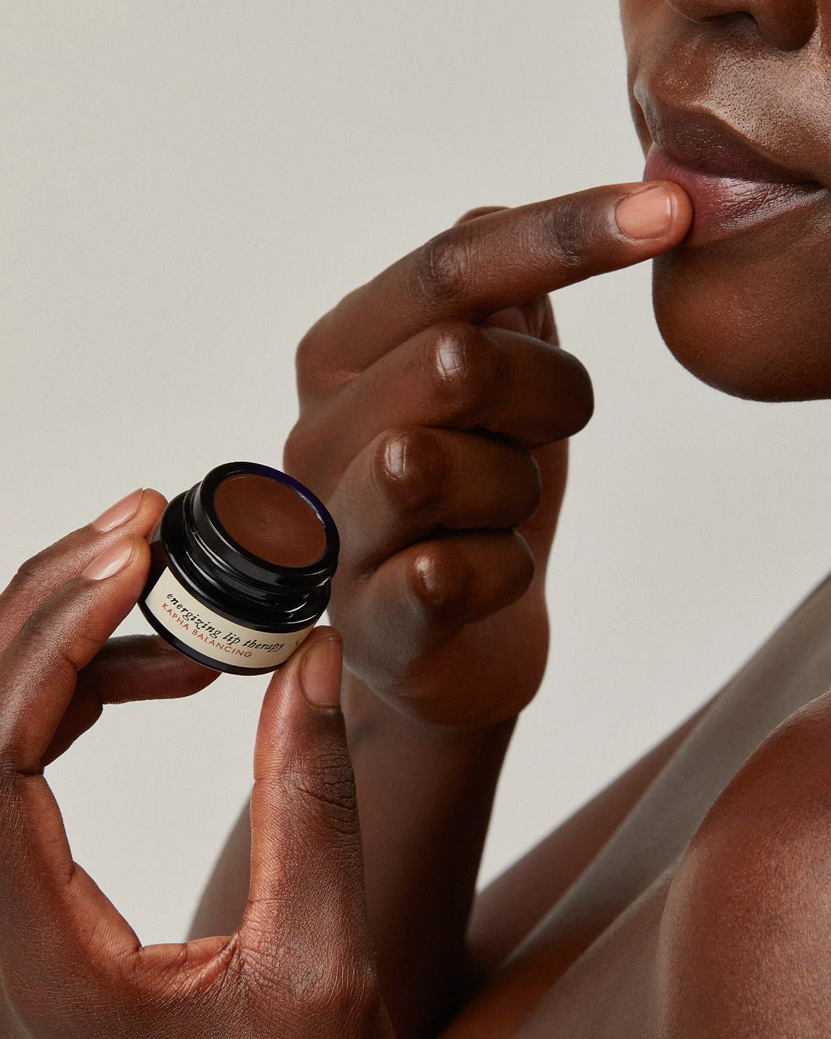 Energizing Lip Therapy - Surya